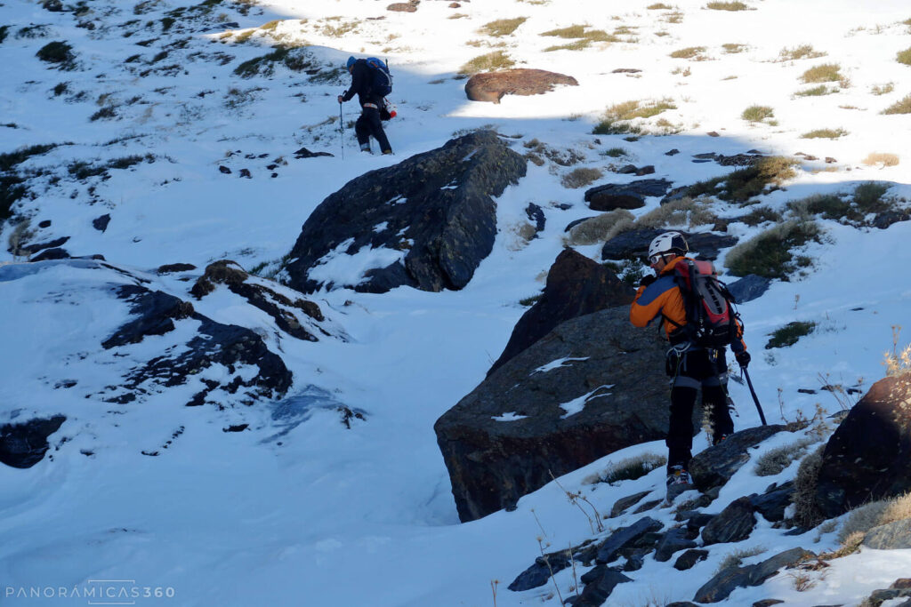 Subiendo por el barranco del Alhorí