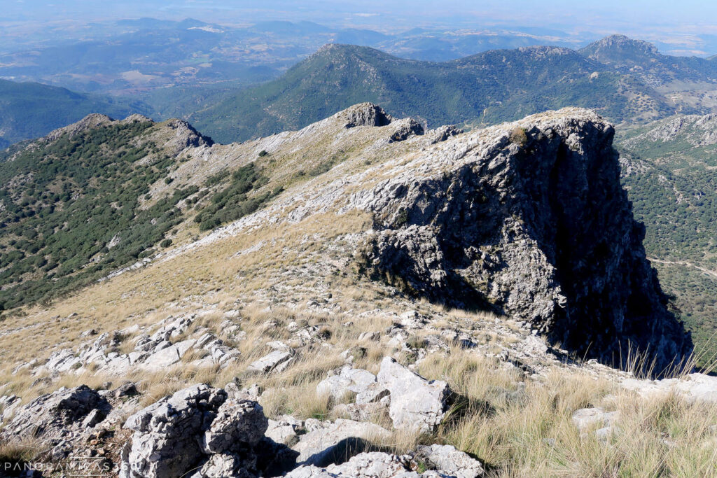 Cordal oeste de la Sierra del Pinar. Por su filo va la ruta